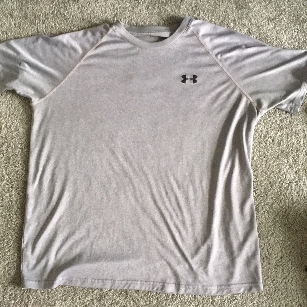 Under armour t shirt